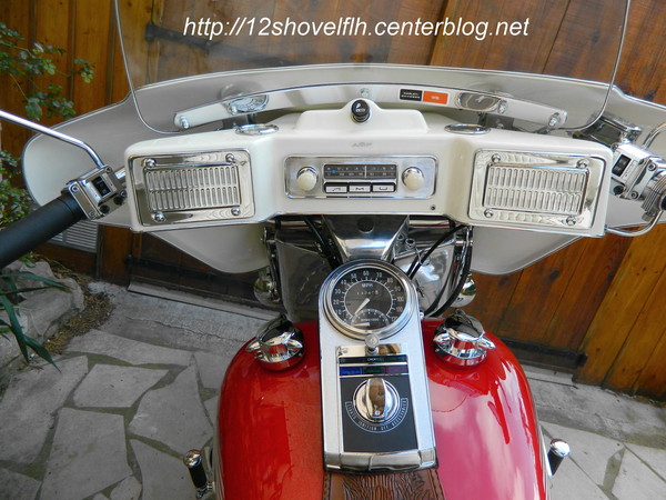 Harley Davidson 1200 FLH...console autoradio vintage